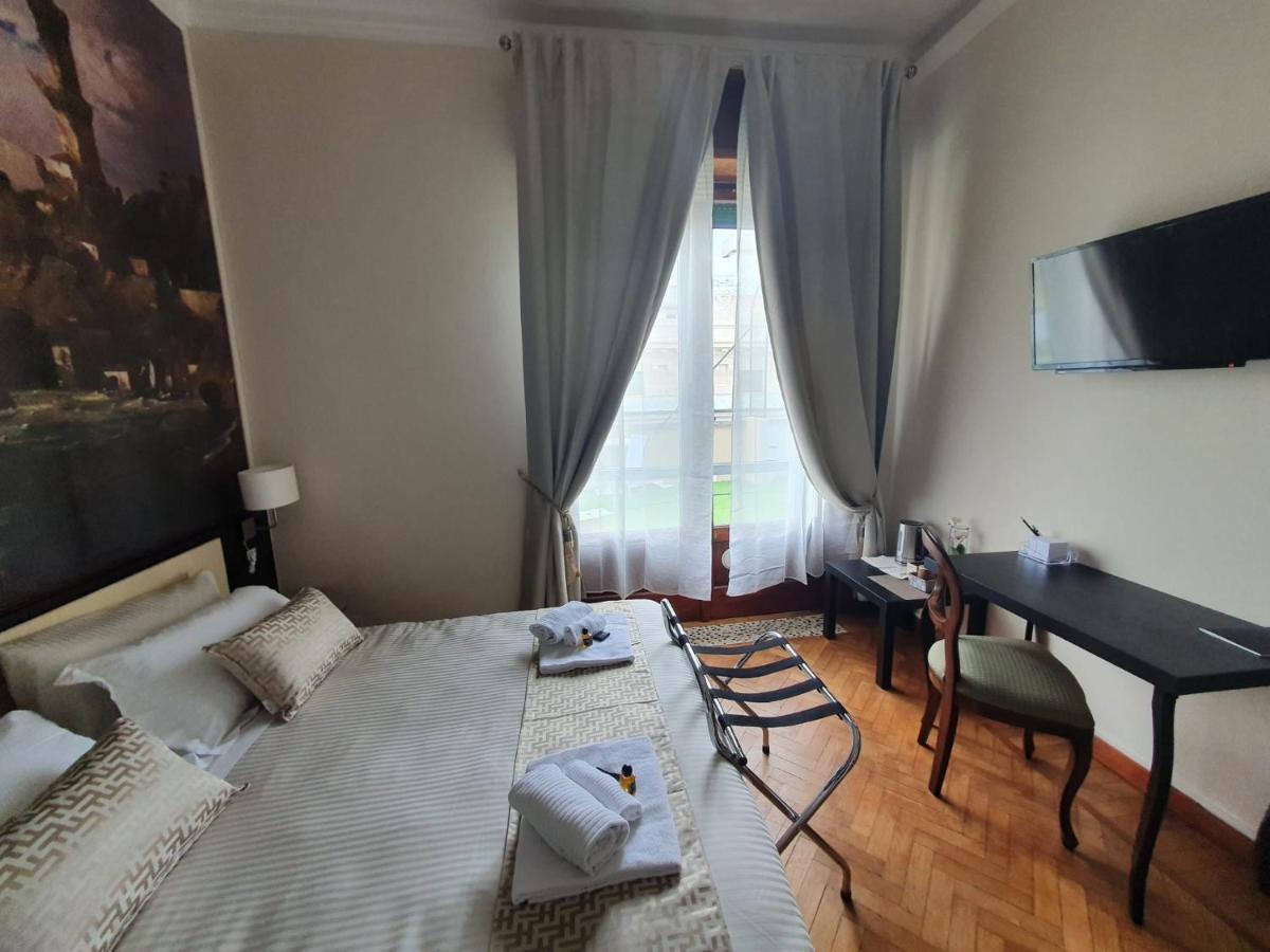 Double Room Private Bathroom