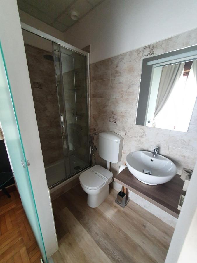 Double Room Private Bathroom