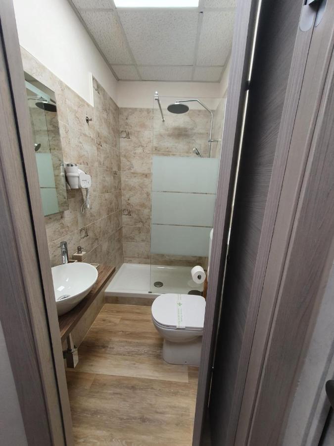 Quadruple Room Private Bathroom