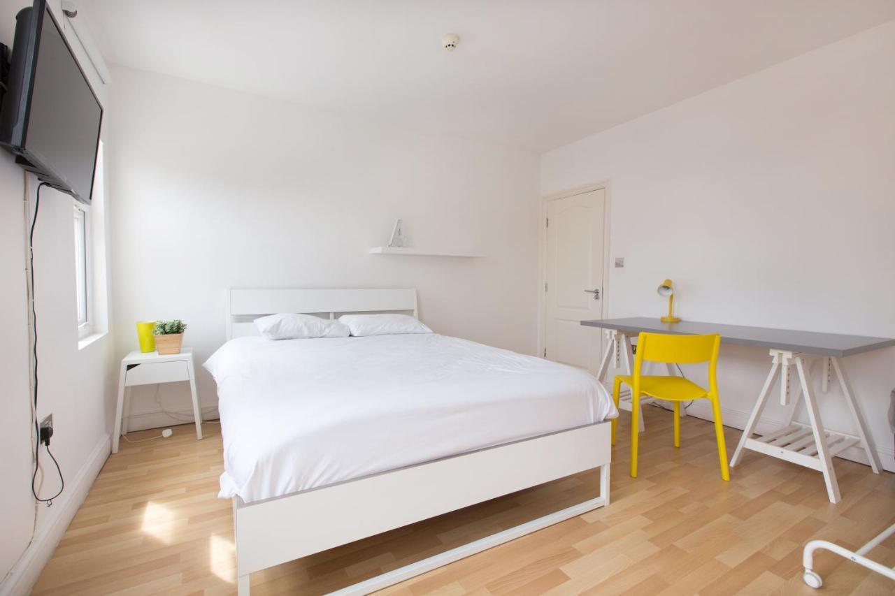 Double Room Private Bathroom