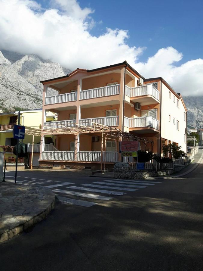 Appartement met 2 Slaapkamers en Uitzicht op de Bergen