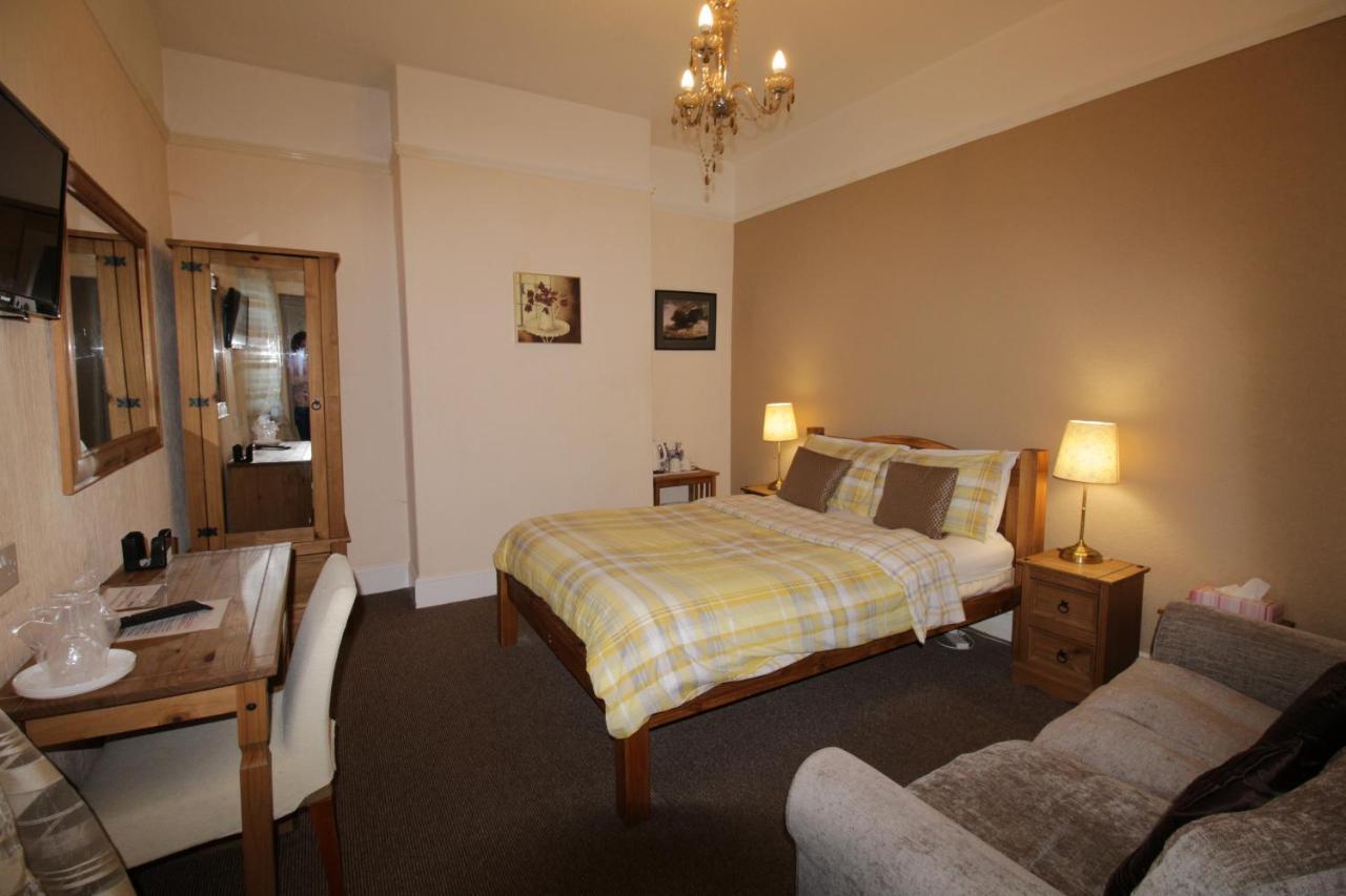 Double Room Private Bathroom