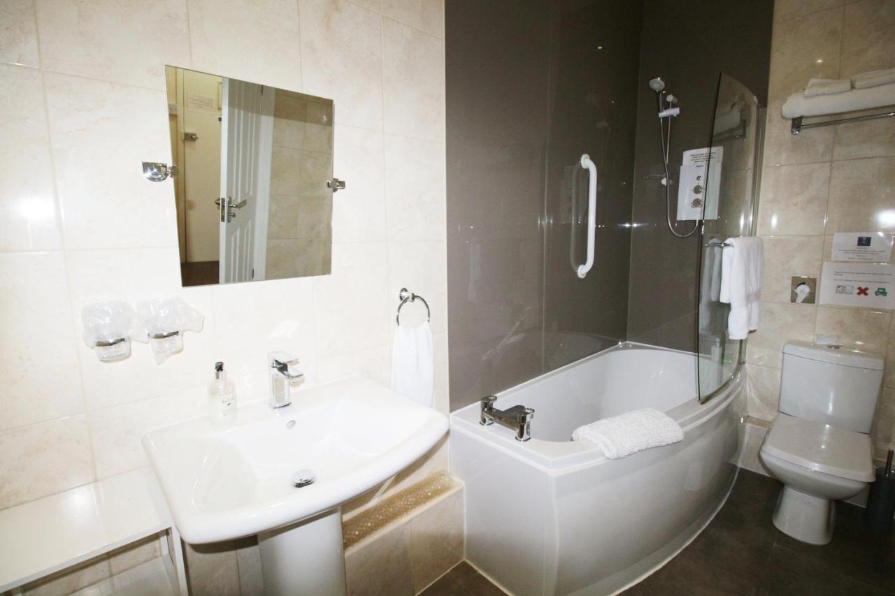 Double Room Private Bathroom