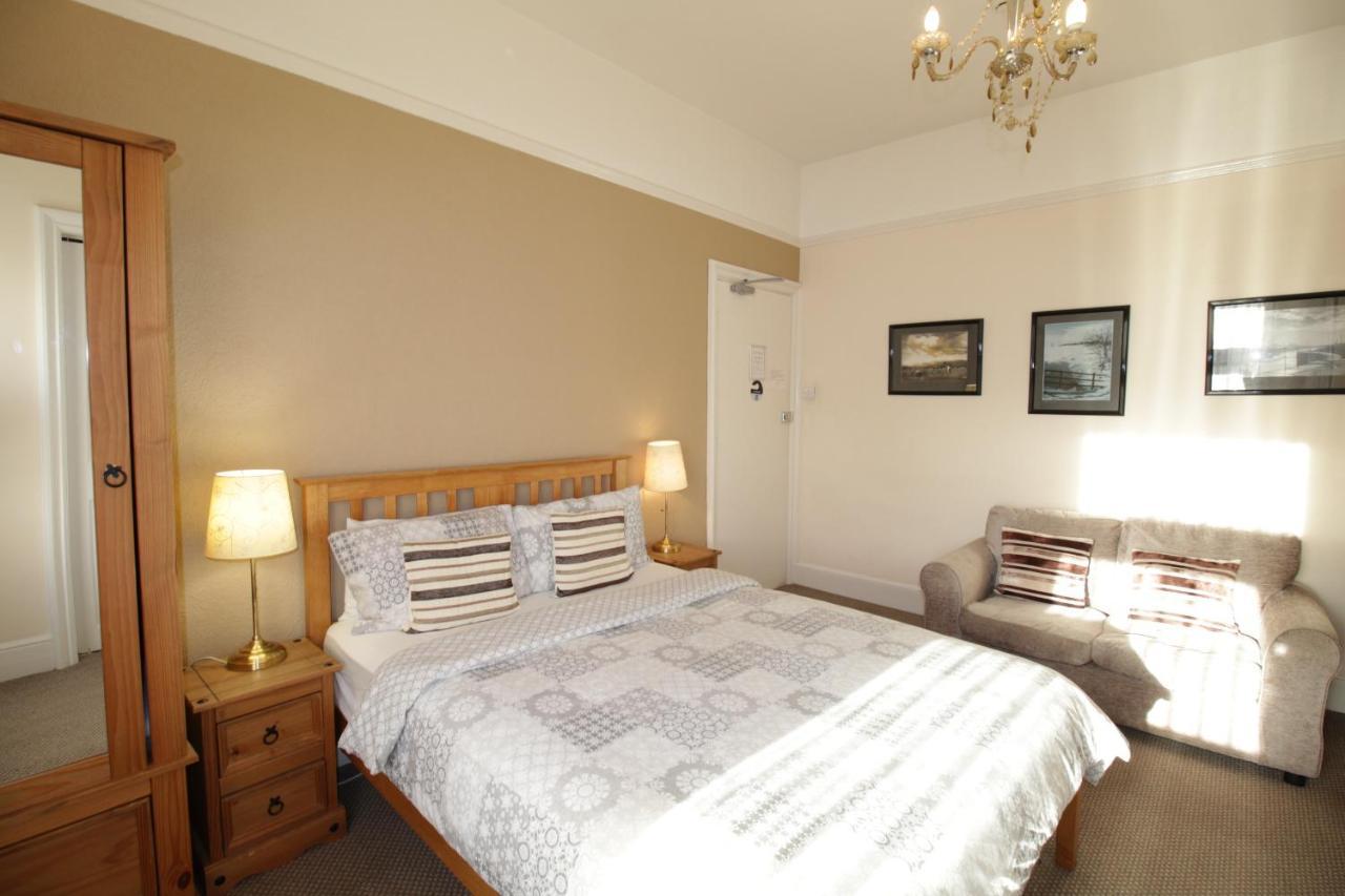 Double Room Private Bathroom