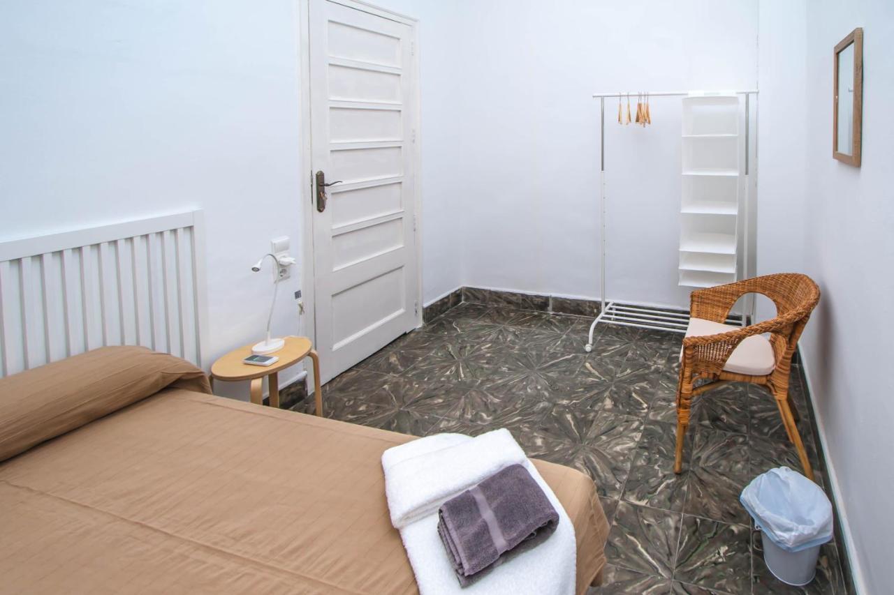 Habitación Individual con baño compartido