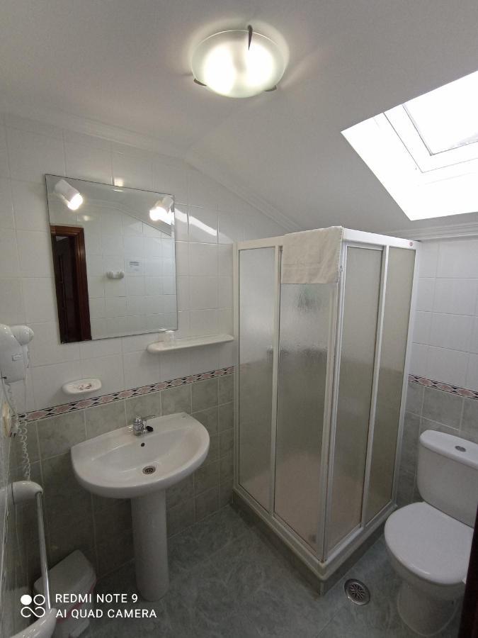 Quarto Individual com Casa de Banho