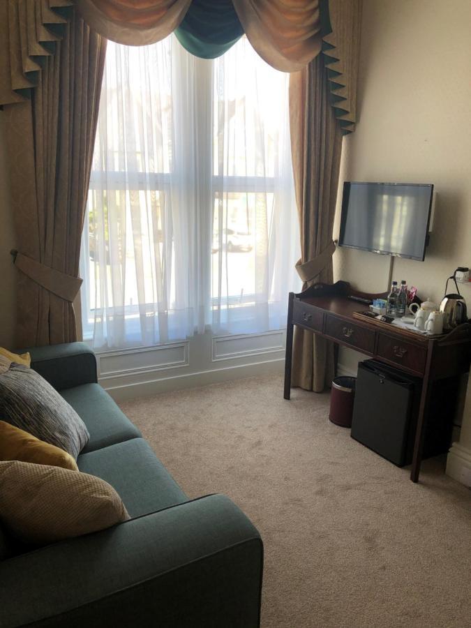 One-Bedroom Suite,1112095863:JPEG