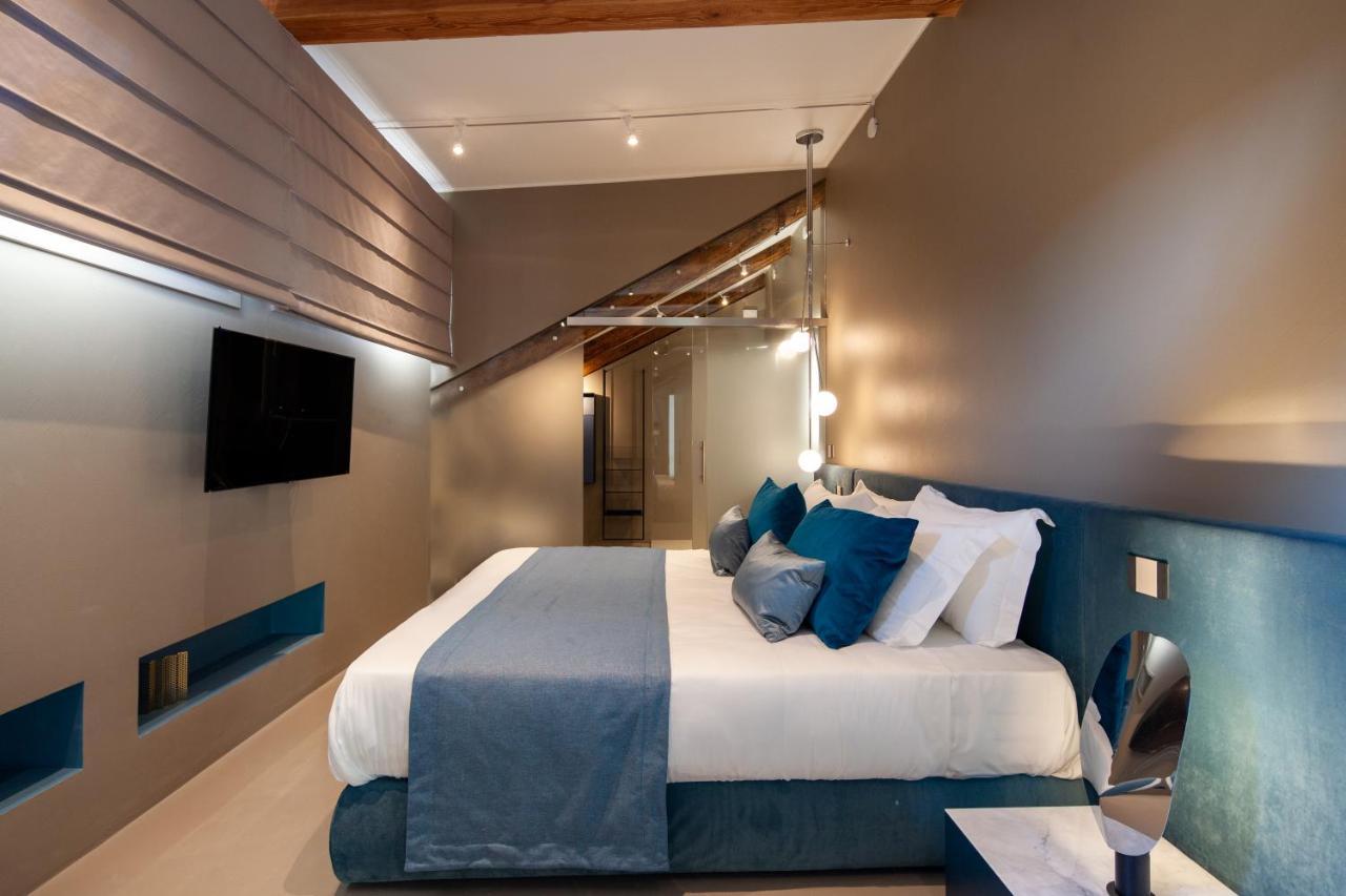 Deluxe Double Room,1131661200:JPEG