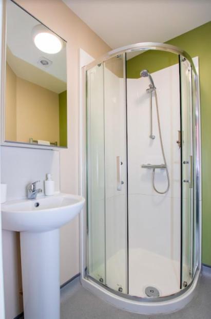 Single Room with Private Bathroom