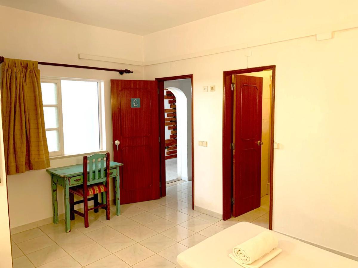 Double or Twin Room Private Bathroom