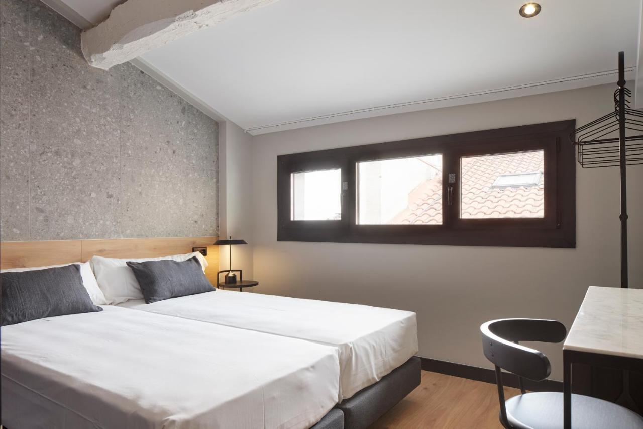 Twin Room Attic,1143666961:JPEG