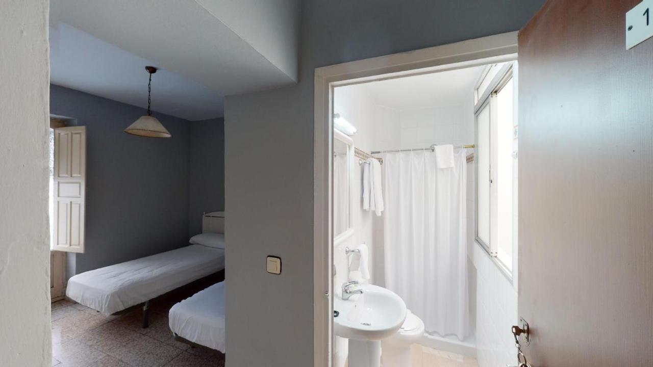 Habitación Doble con baño privado - 2 camas