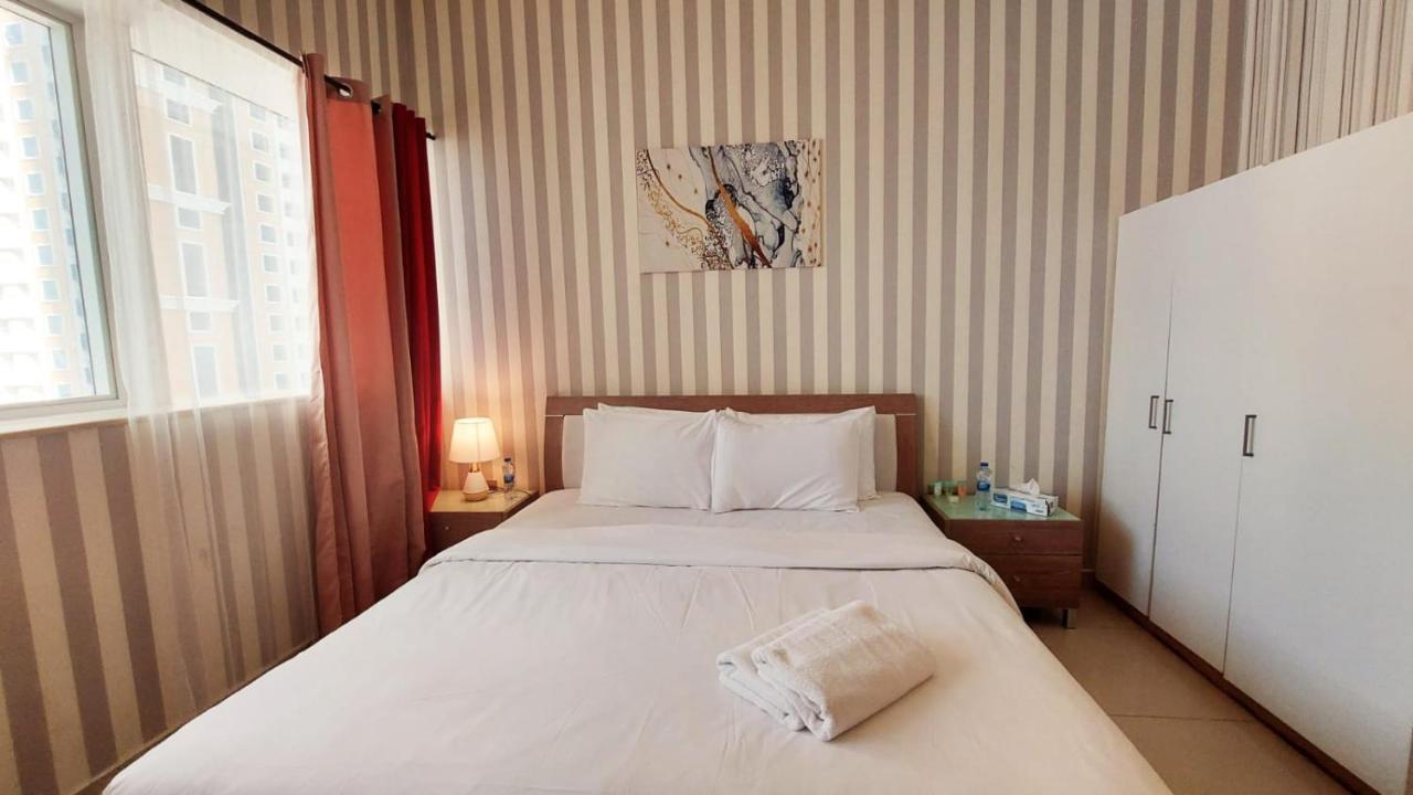 Quarto Duplo com Casa de Banho Partilhada