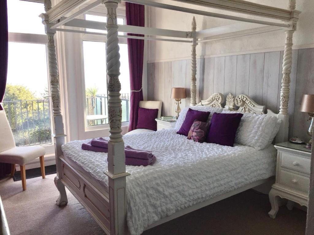 Deluxe Double Room with Balcony and Sea View
