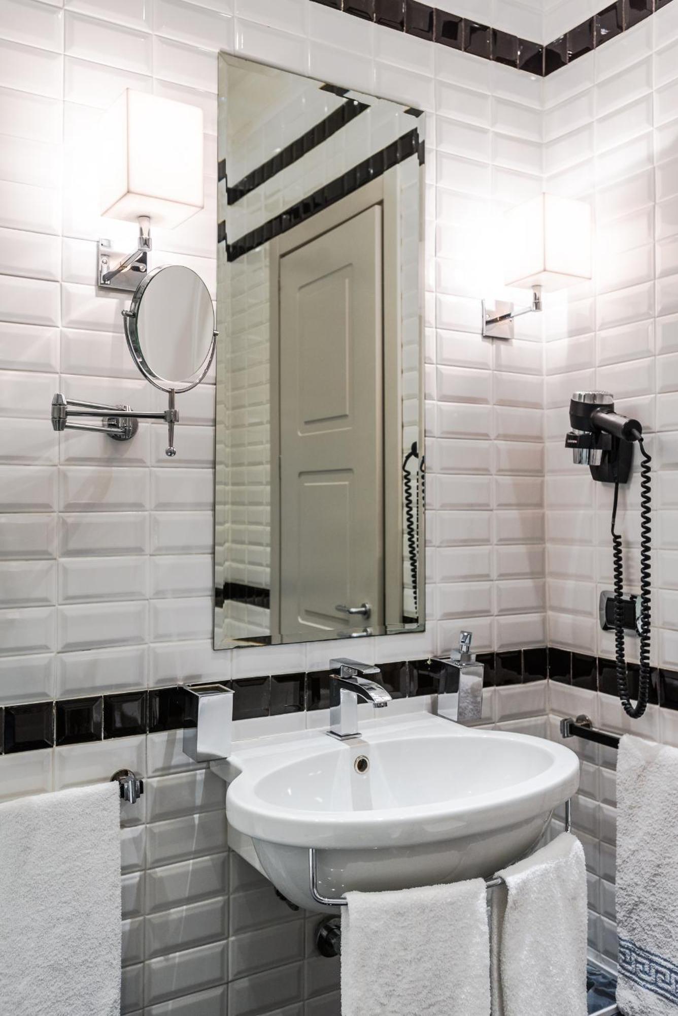 Double Room,1316760325:JPEG