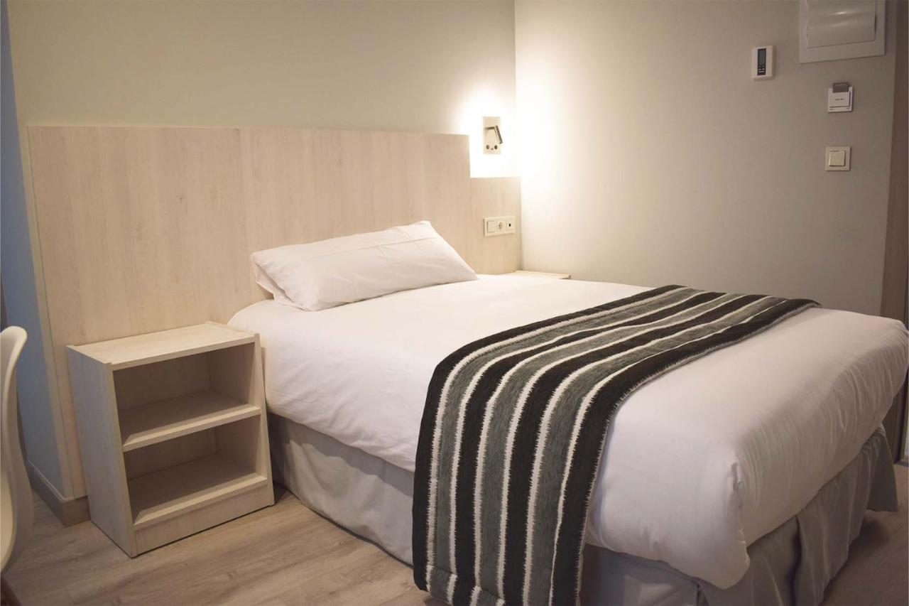 Single Room,1211105380:JPEG