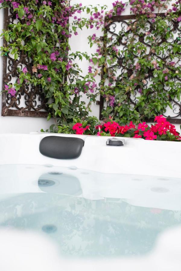 Queen Room Spa Bath