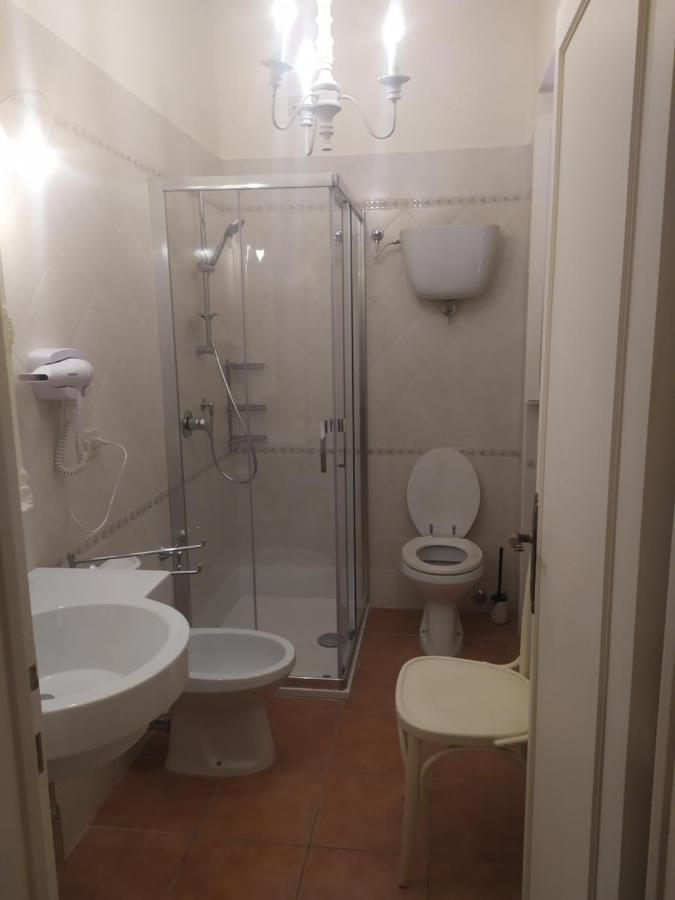 Double Room,1258093642:JPEG