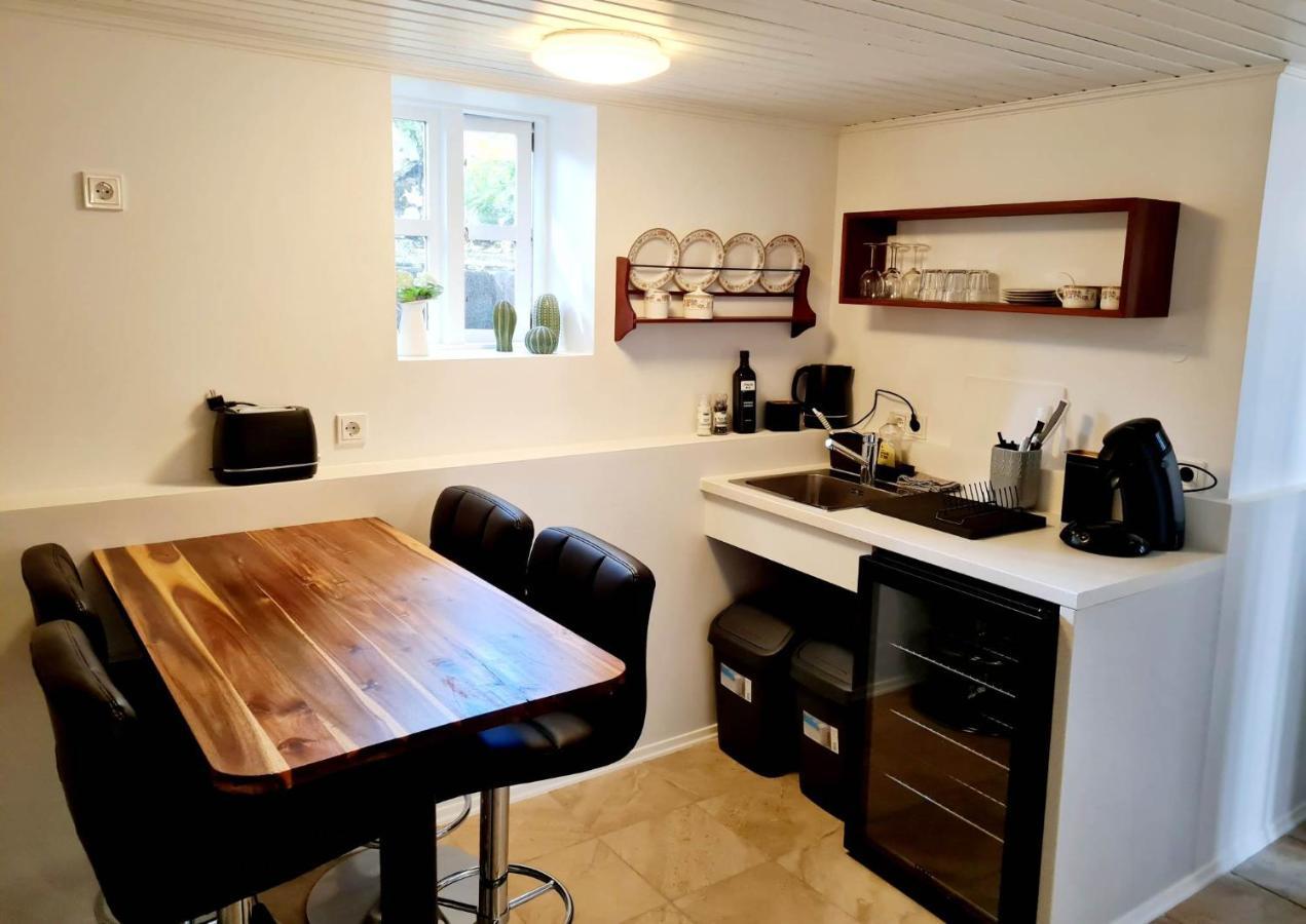 Tweepersoonskamer met Gedeelde Badkamer