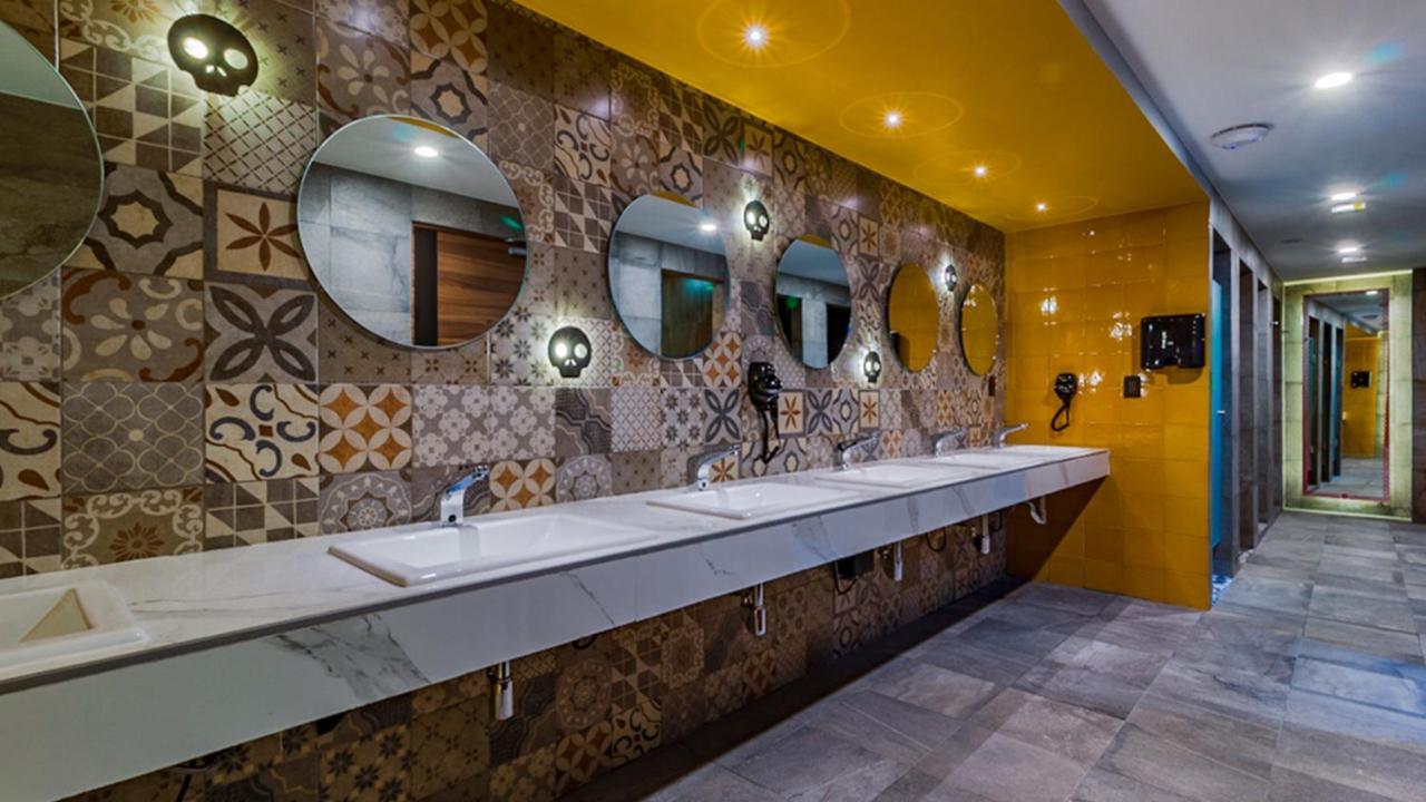 Single Bed in Female Dormitory Room,1320029866:JPEG