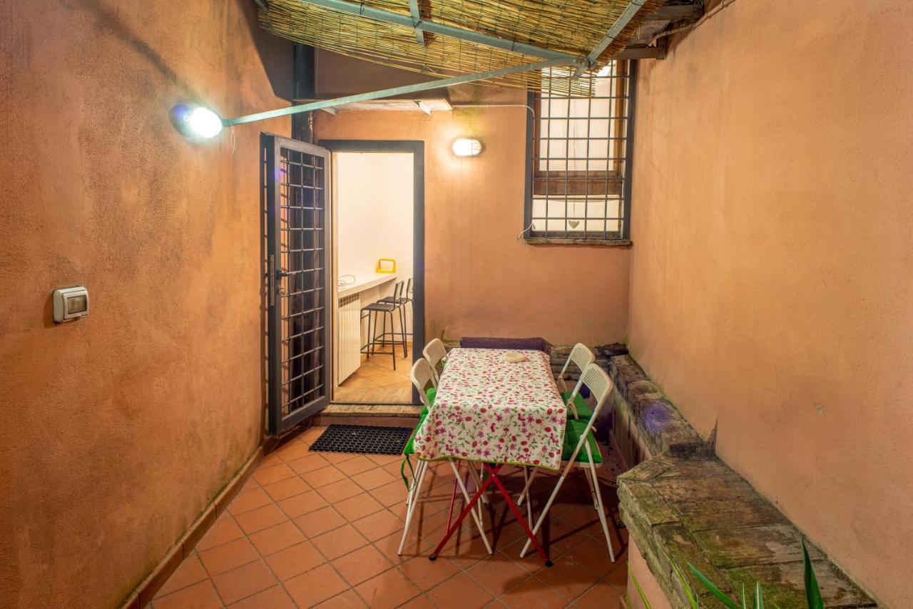 One-Bedroom Apartment Terrace,1343953895:JPEG