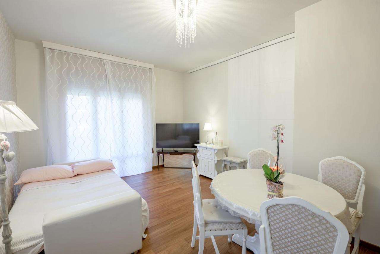 Camera Matrimoniale/Doppia con Letti Singoli con Bagno Privato