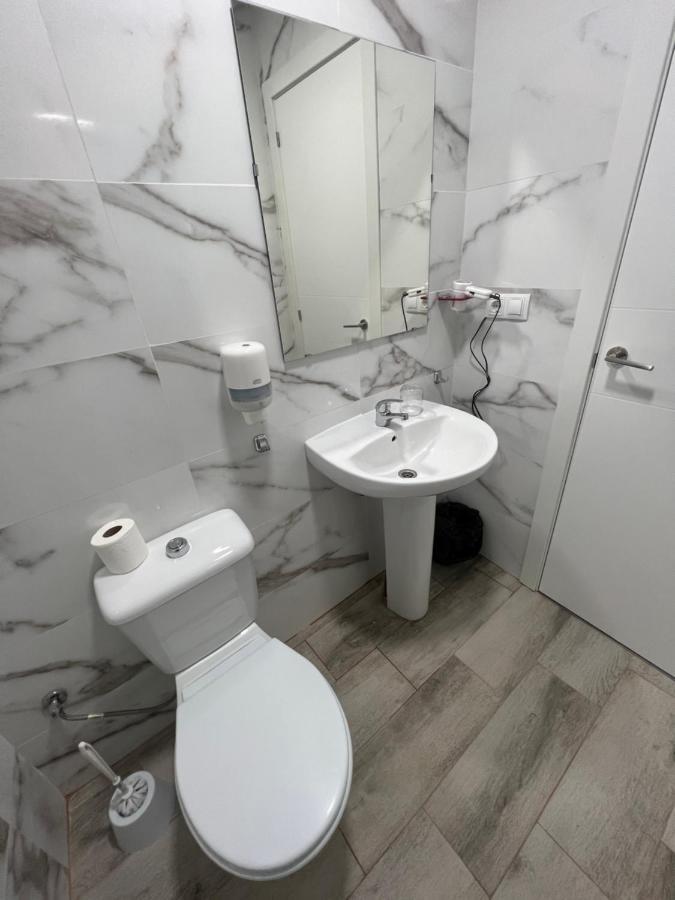 Double Room,1356177836:JPEG