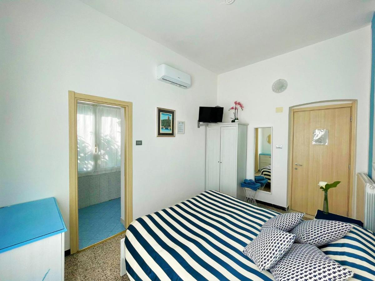 Double Room,645916263:JPEG