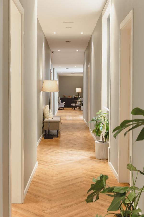 Standard Suite,1366751108:JPEG