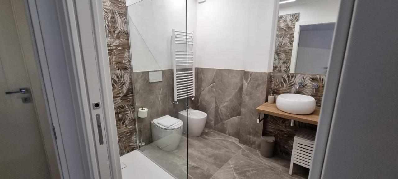 Large Double Room,1367320664:JPEG