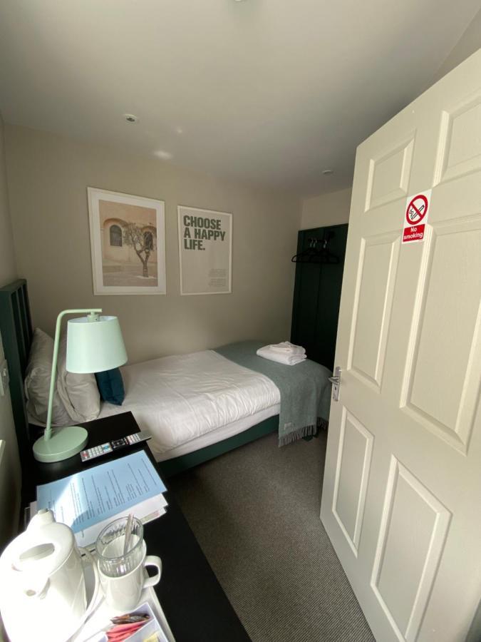 Single Room En Suite Courtyard
