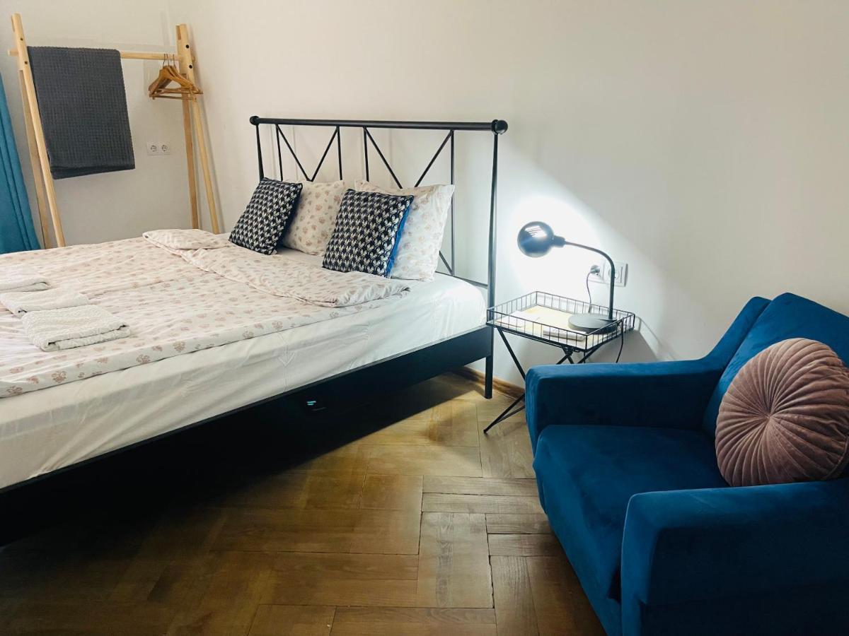 Double Room with Balcony,1538925376:JPEG