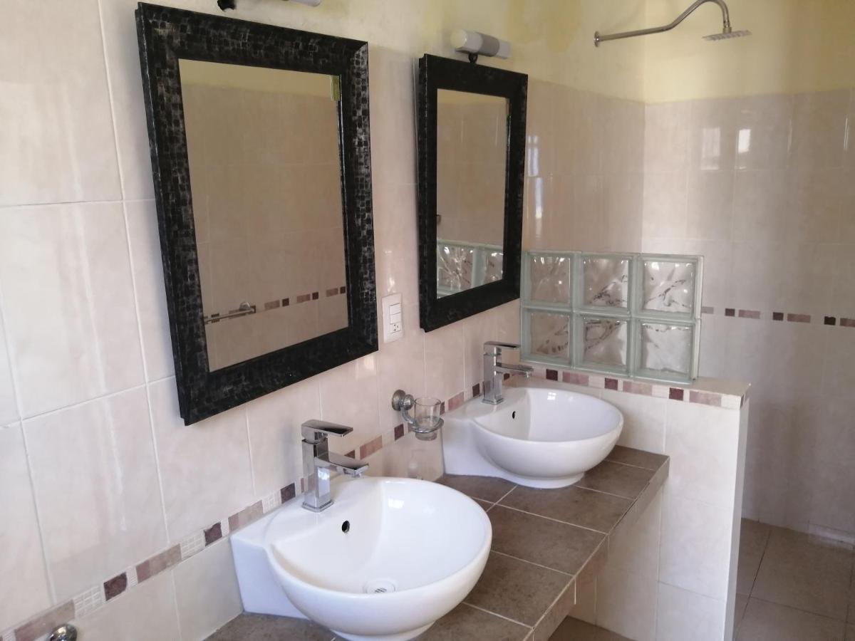 Double Room Private Bathroom