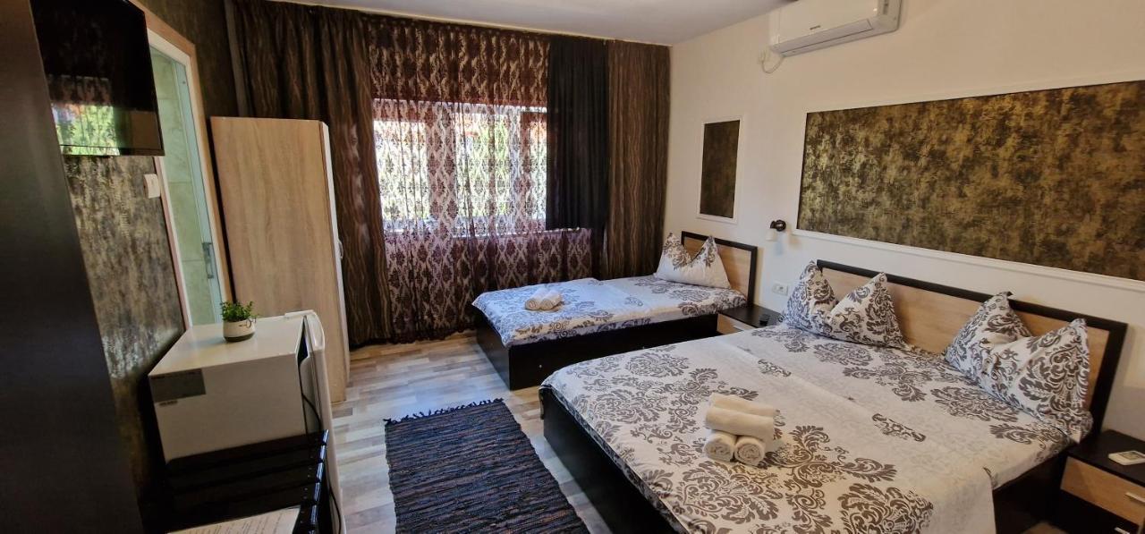 Driepersoonskamer met Eigen Badkamer
