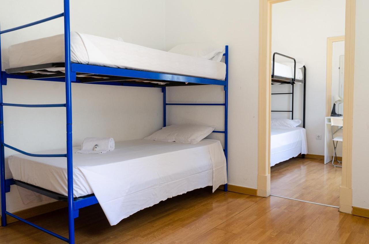 Quarto Quádruplo com Banheiro Compartilhado