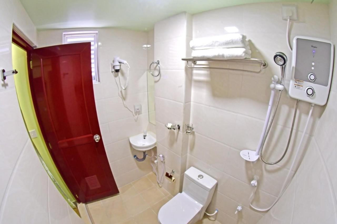 Deluxe Double Room Return Airport Transfer,1415291679:JPEG