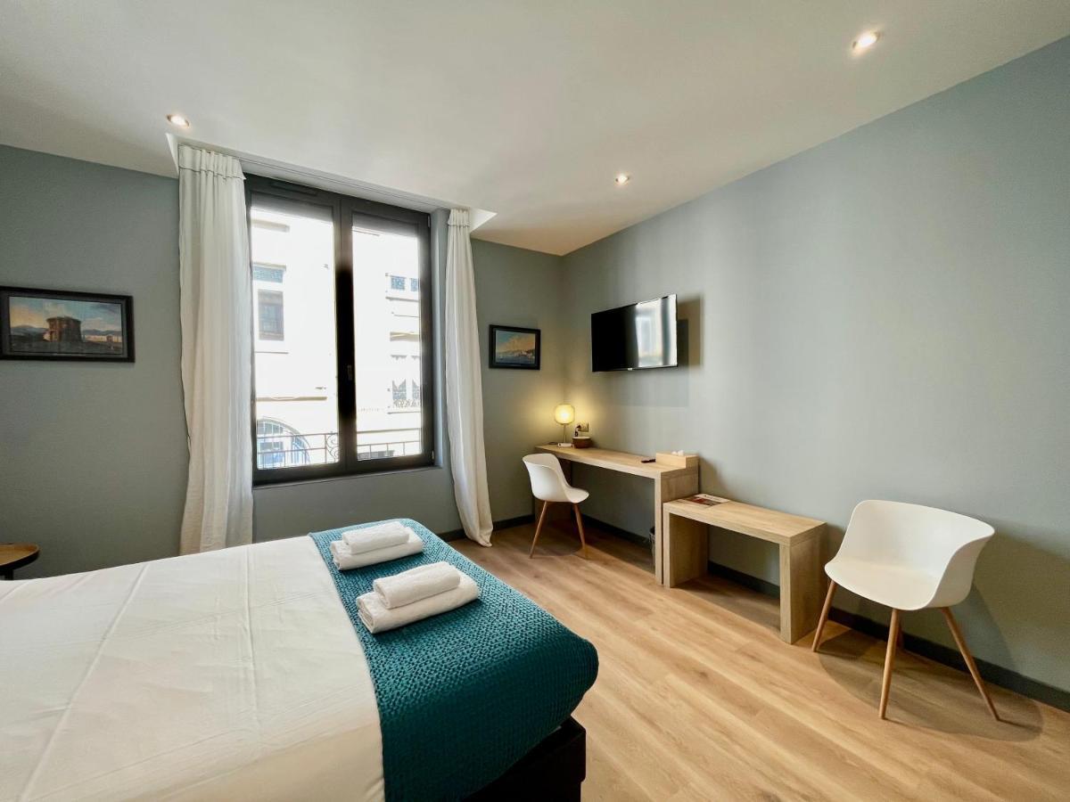 Double Room Private Bathroom