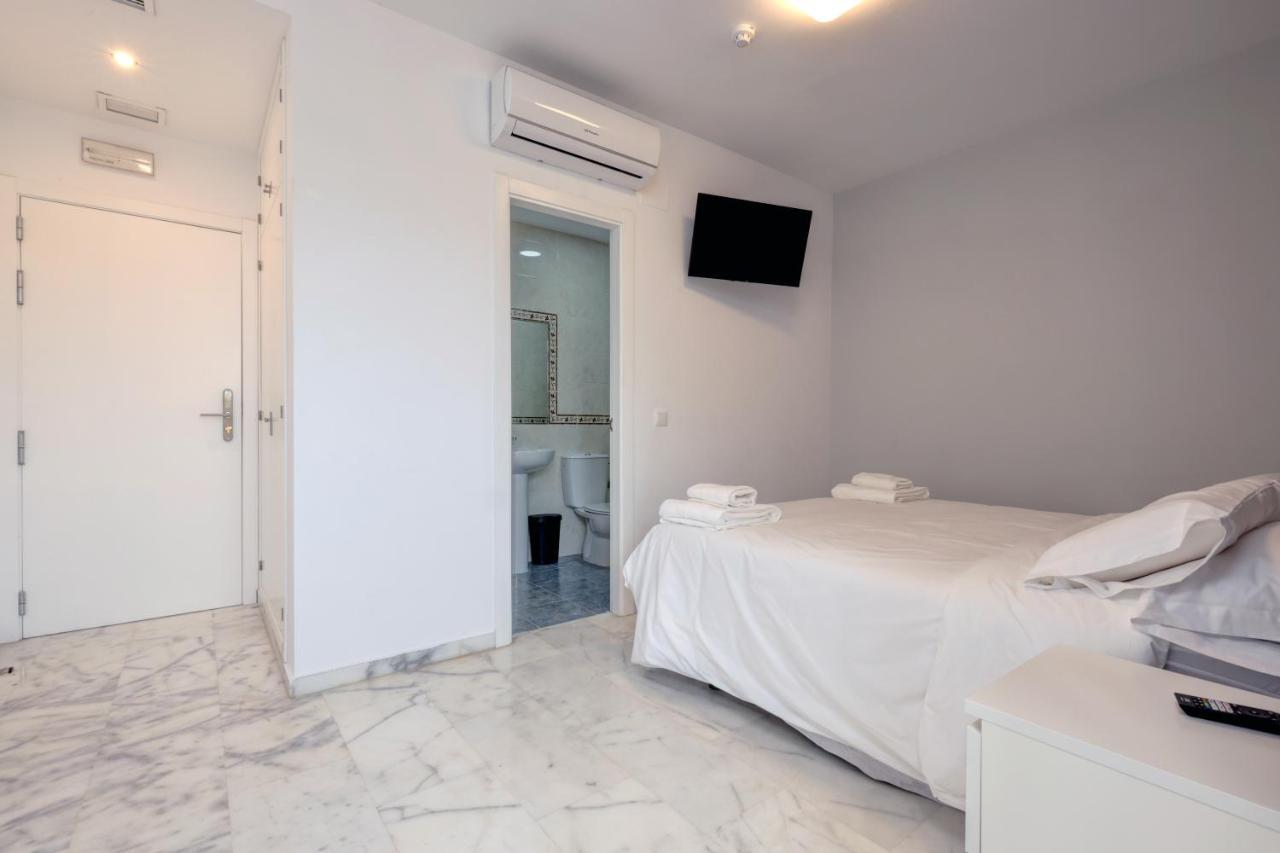 Large Double or Twin Room