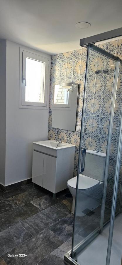Single Room,1492208911:JPEG