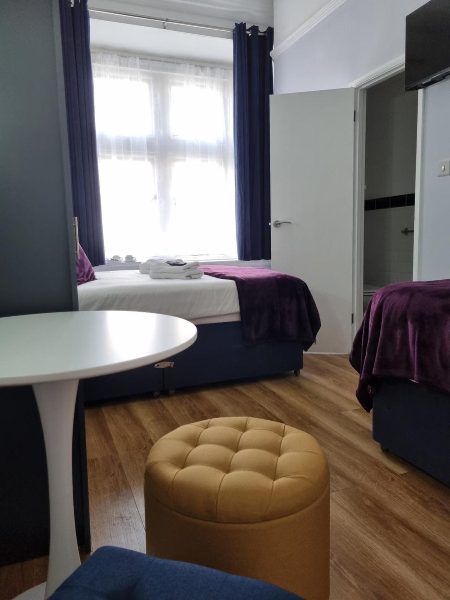 Family Room,1499695114:JPEG