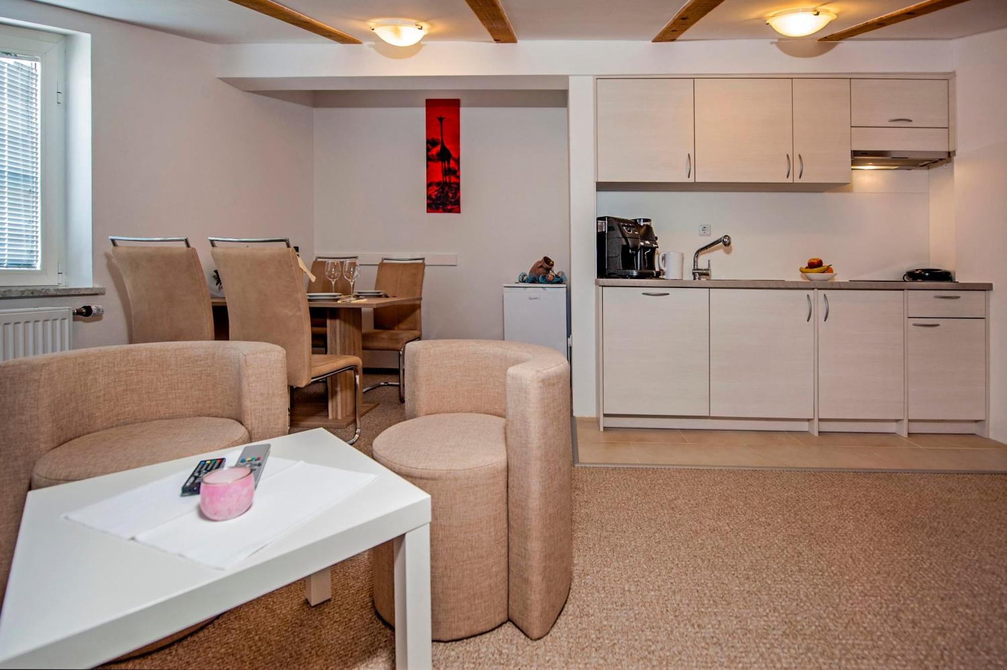 Two-Bedroom Apartment,1499155426:JPEG