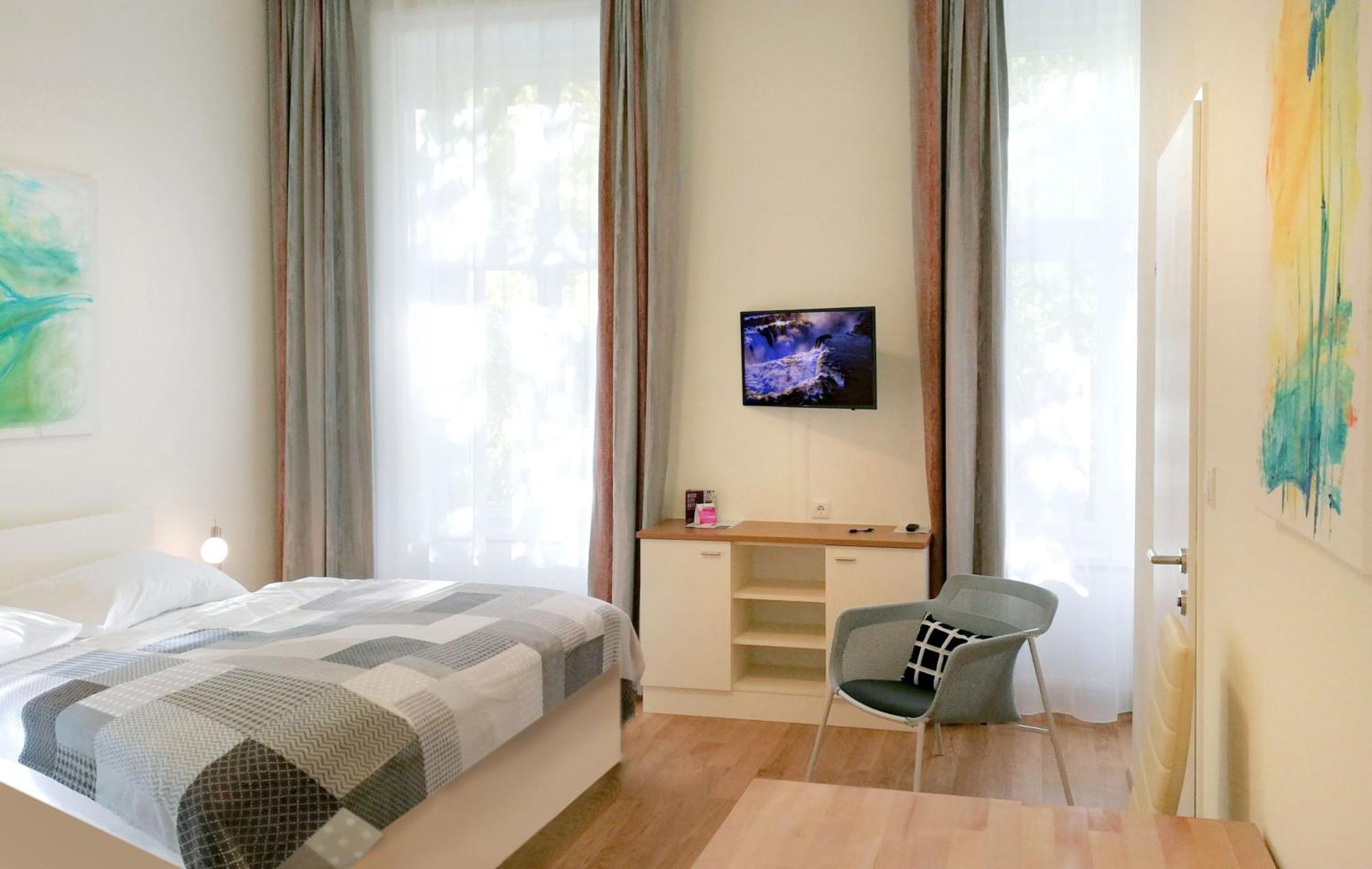 Apartment,1588036765:JPEG