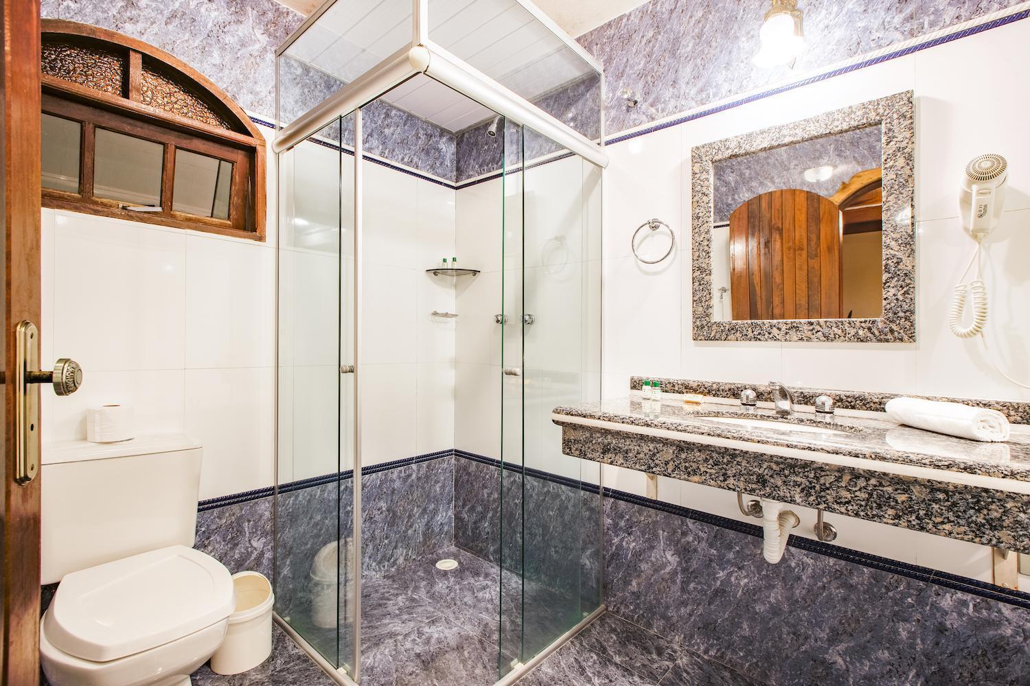 Superior Chalet Spa Bath II