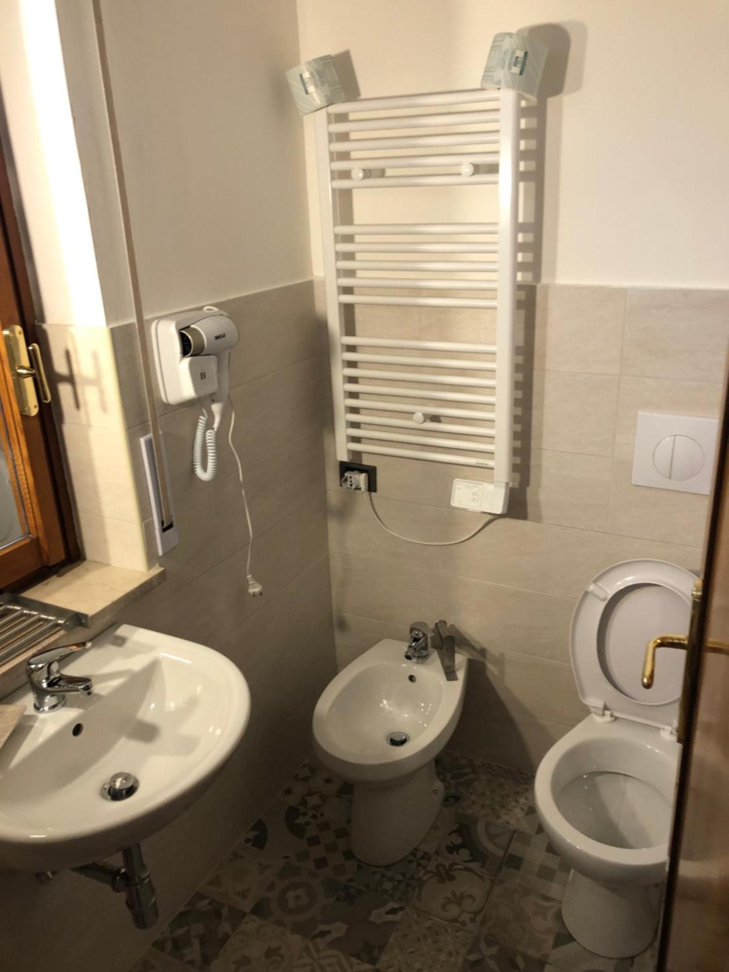 Double Room with Private Bathroom,1537566616:JPEG