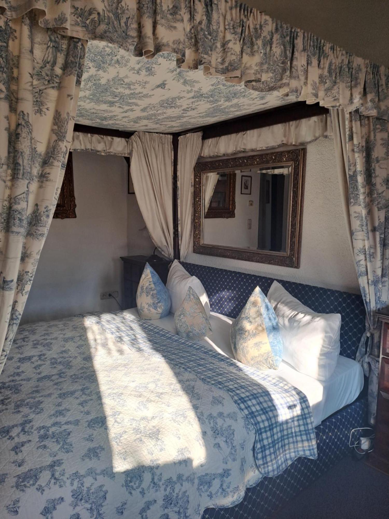 Superior Double Room,1538475847:JPEG