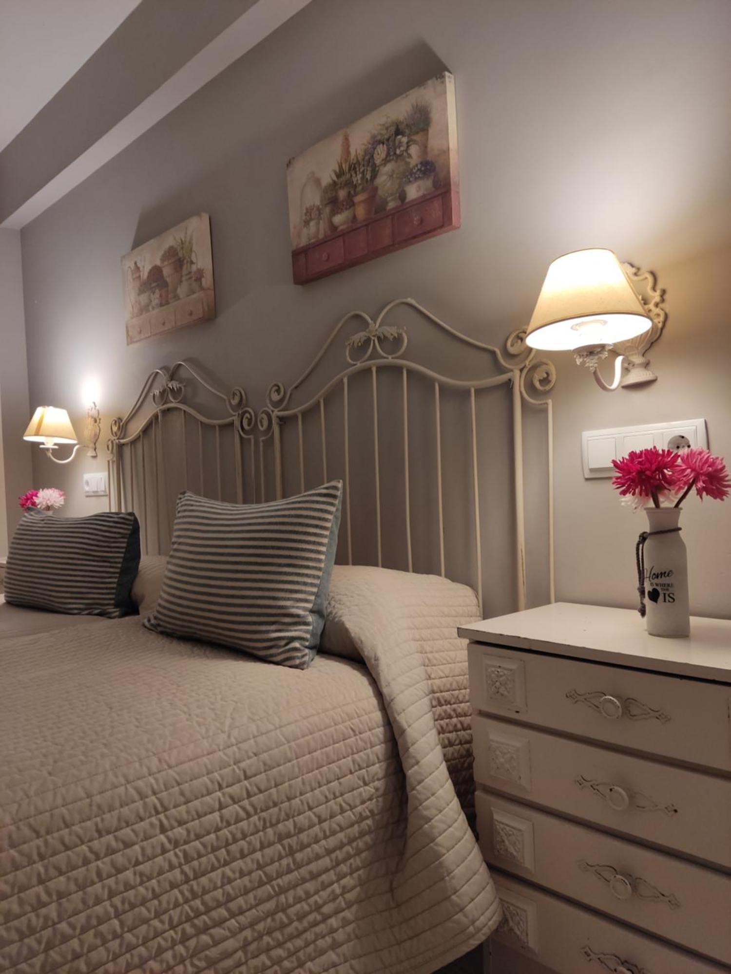 Twin Room,1540635136:JPEG