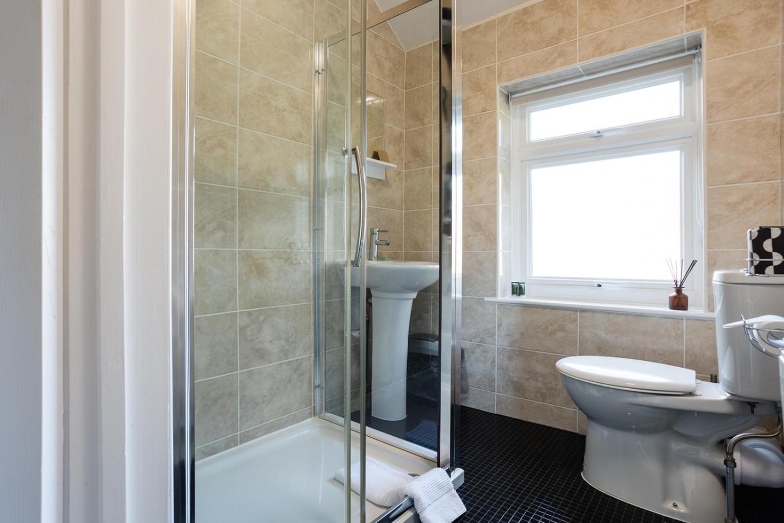 Single Room Private Bathroom