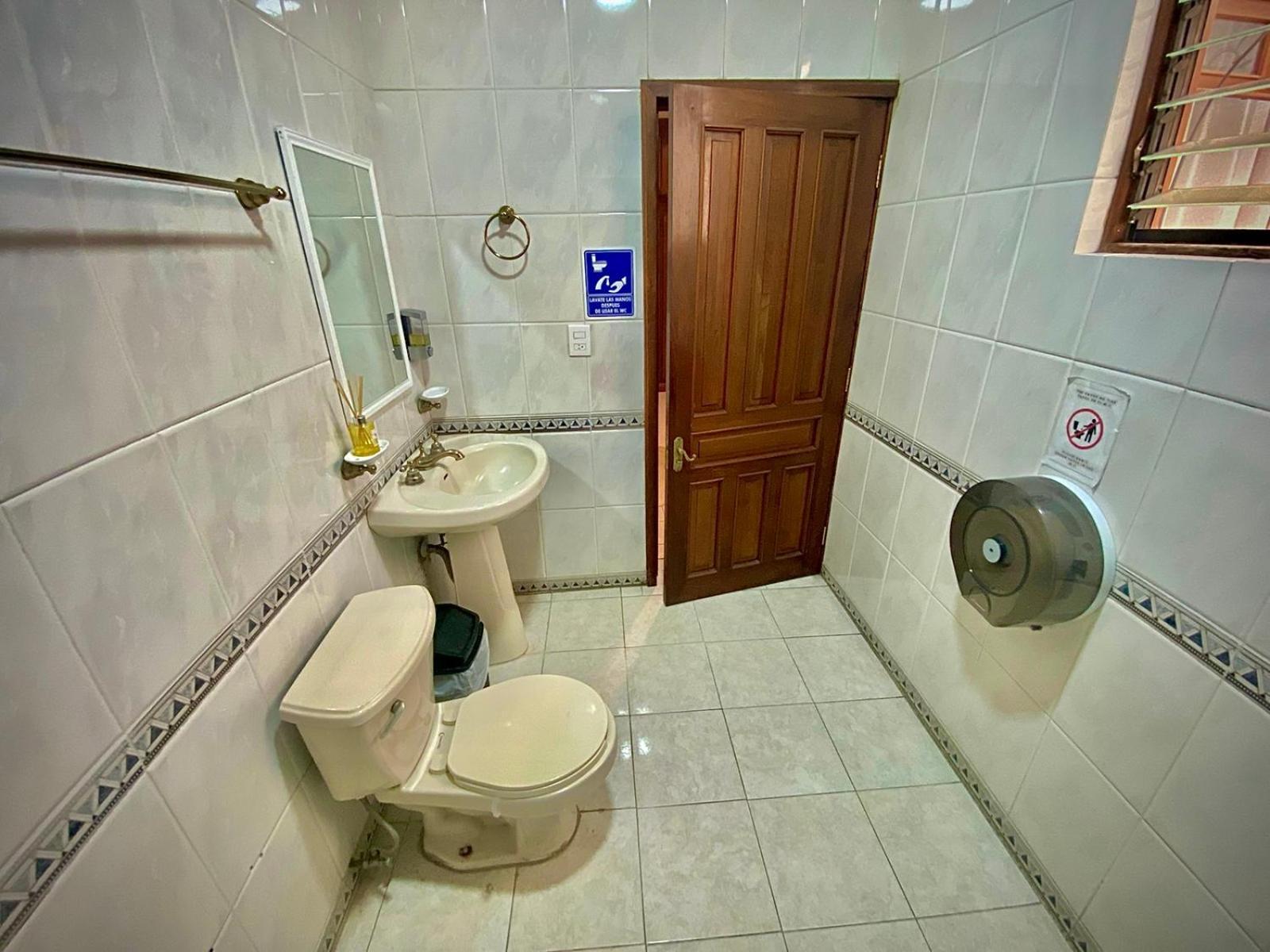 Double Room,1545791482:JPEG