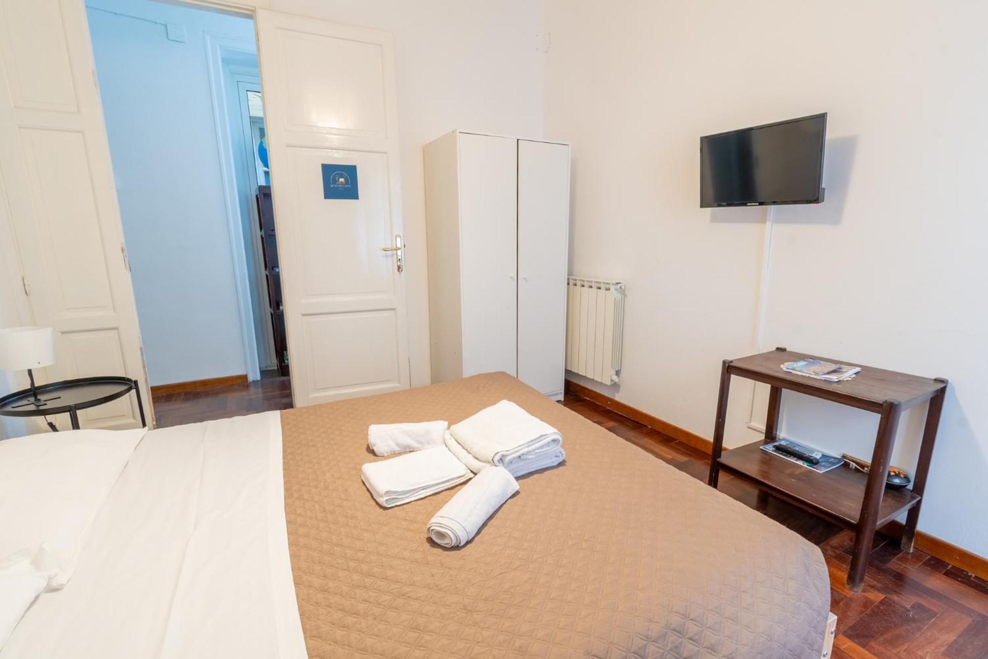 Double Room Private External Bathroom