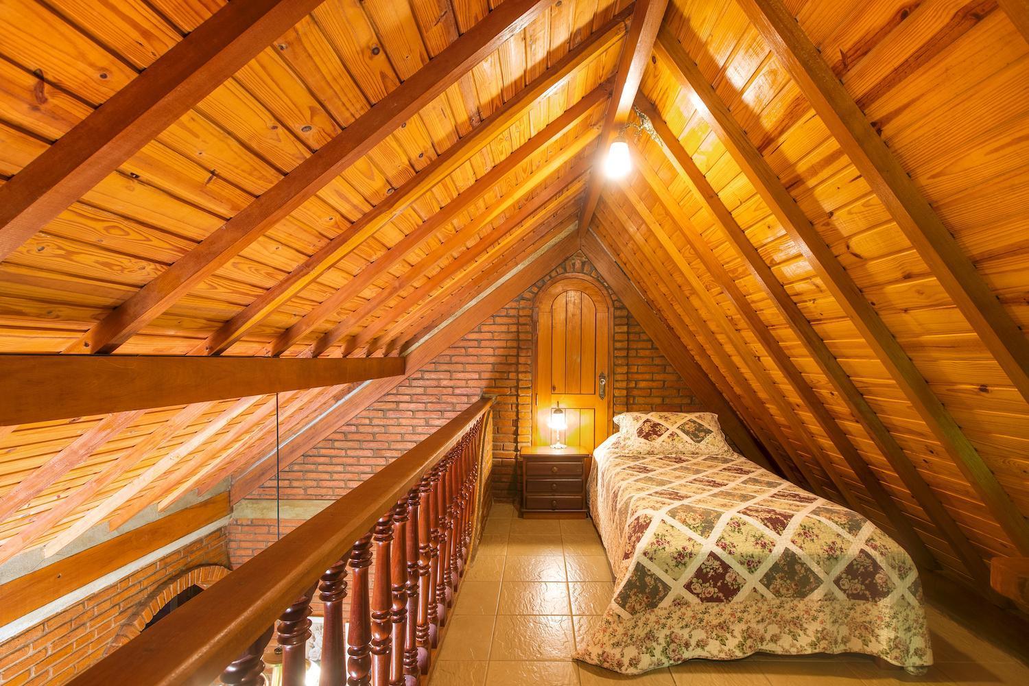 Deluxe Queen Suite
